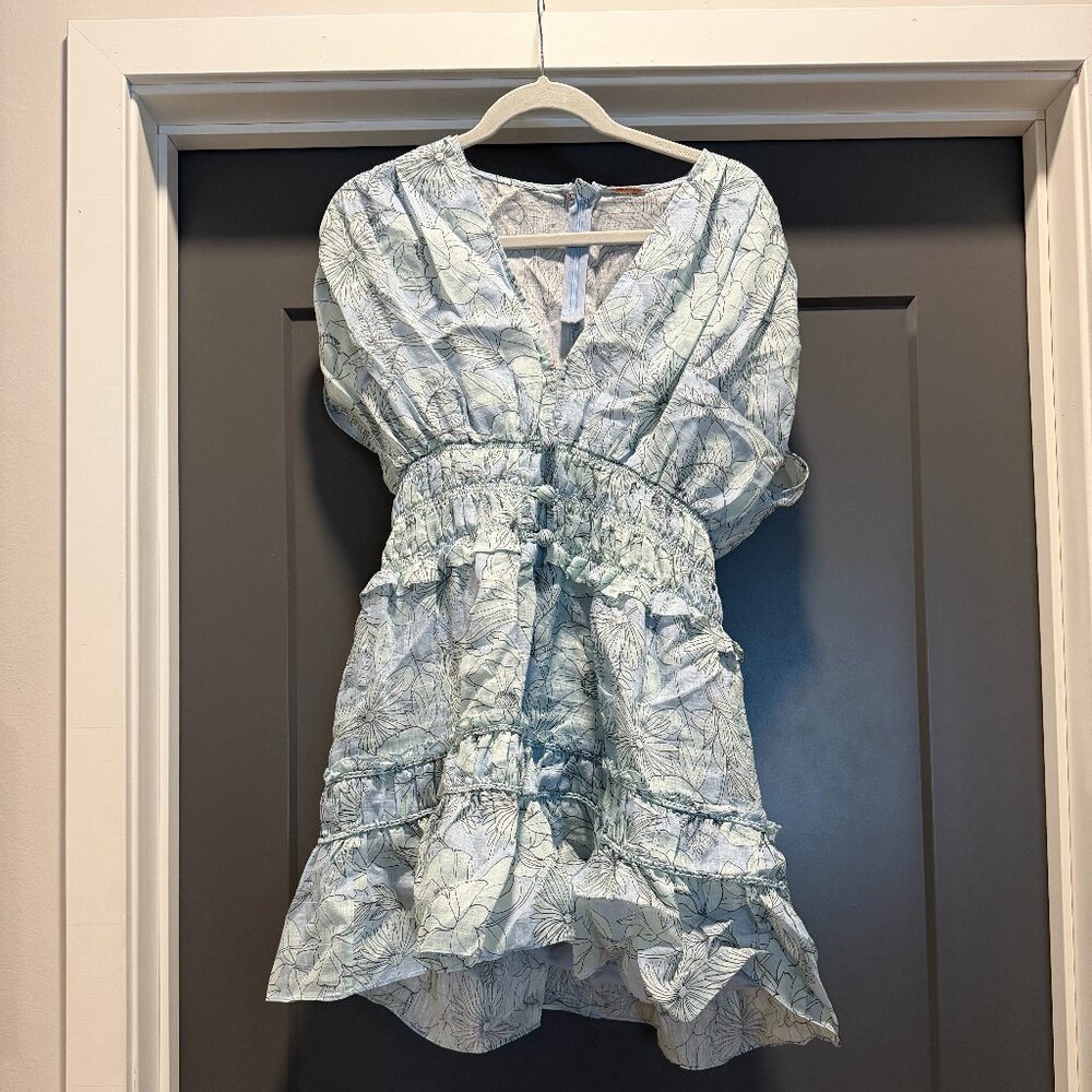 Short blue floral dress